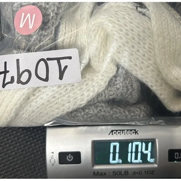 Almost Famous Women Medium Colorblock Crop Cardigan Sweater Black‎ White RAE1662 - Picture 9 of 9